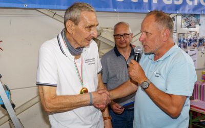 Plakette in Gold für Vater des Kinderflugtags